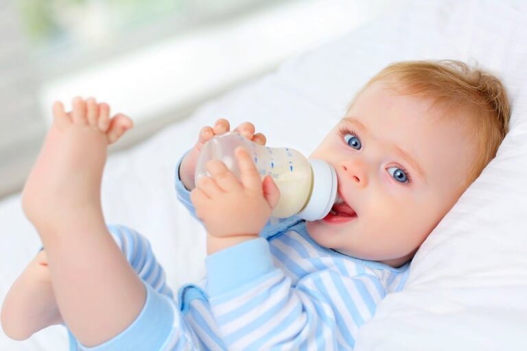 Nên hay không nên bổ sung sữa non cho trẻ sơ sinh? hình 3